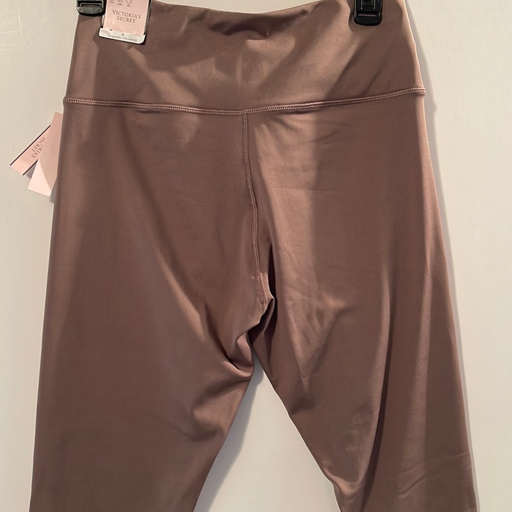 NWT Victoria’s Secret Love Cloud Crossover Leggings - Picture 11 of 15